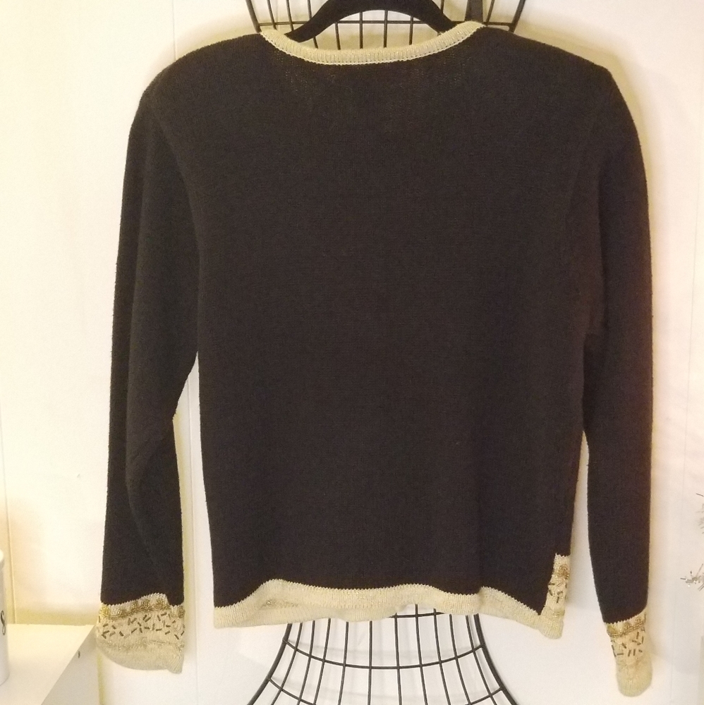 Sweater - Picture 4 of 4